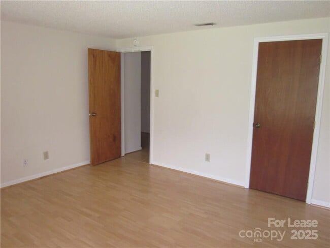 Building Photo - 11411 Misty Valley Ct