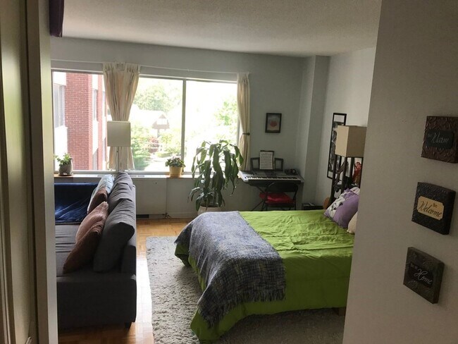 Building Photo - Bright and Spacious Brookline Studio