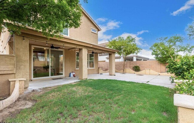 Building Photo - 17127 W Statler St