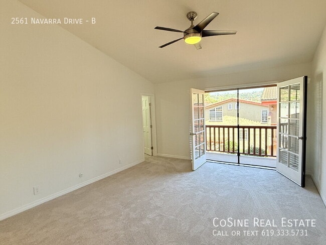 Building Photo - 2561 Navarra Dr
