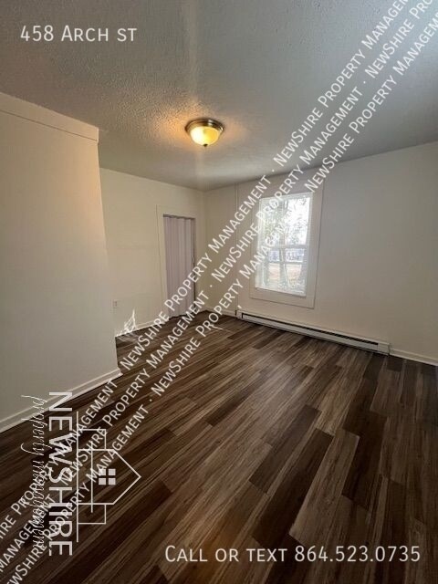 Building Photo - 458 Arch St