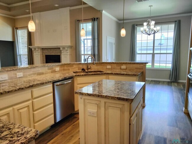 Building Photo - 621 Providence Cir