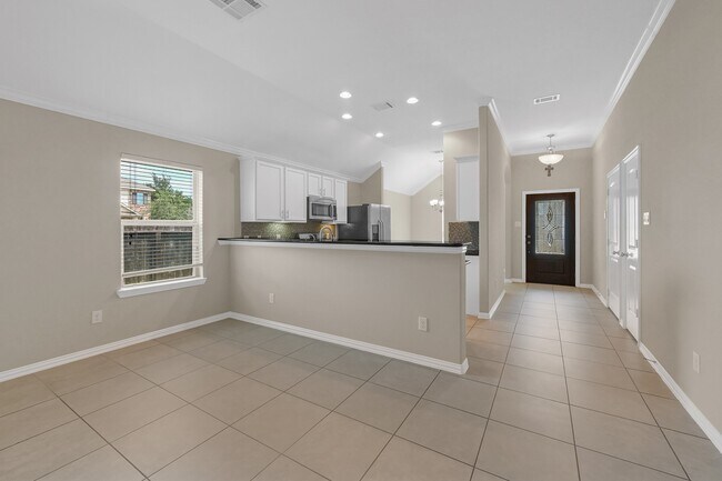 Building Photo - 13810 Rosemere Ln