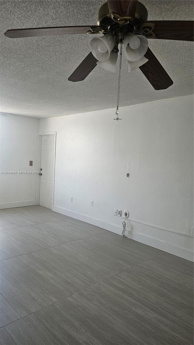 Building Photo - 5625 W 20th Ave