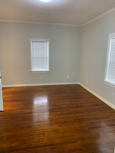 Building Photo - 165 Grove Hl