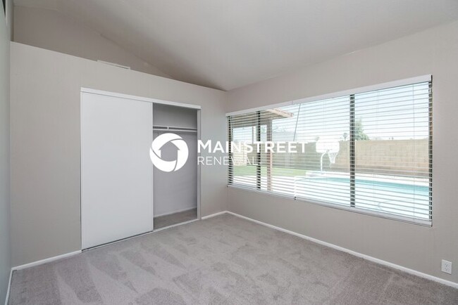 Building Photo - 10213 N 51st Dr