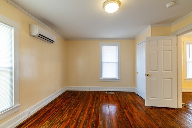 Building Photo - 1443 N 4th Ave