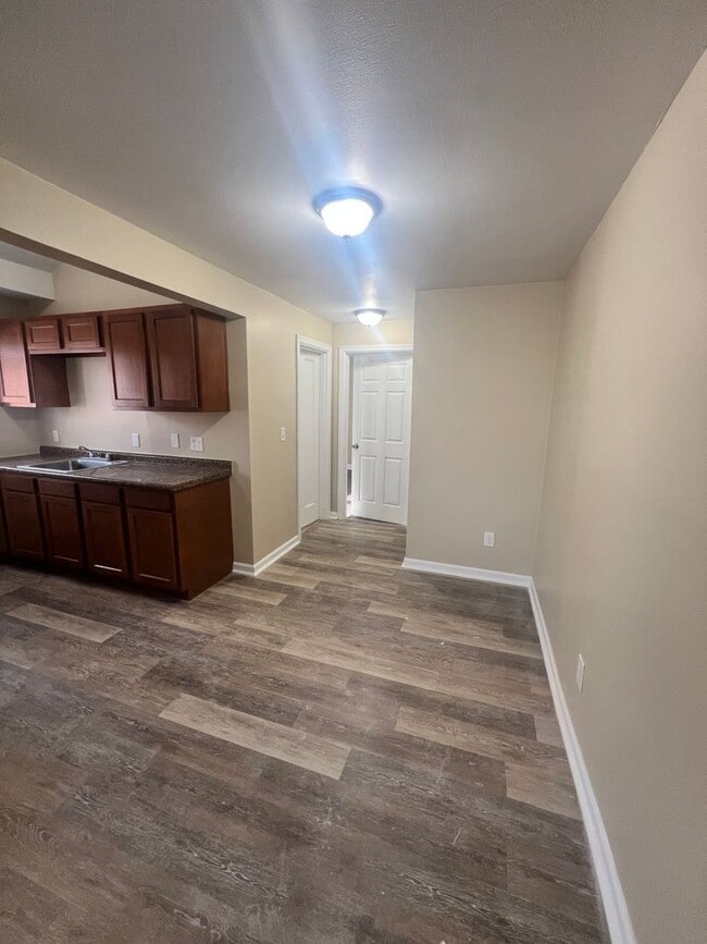 Building Photo - 1033 Tennessee Ave