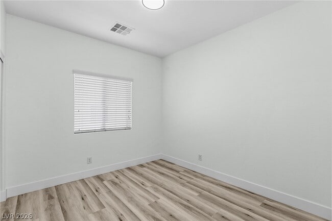 Building Photo - 5568 Jelsma Ave