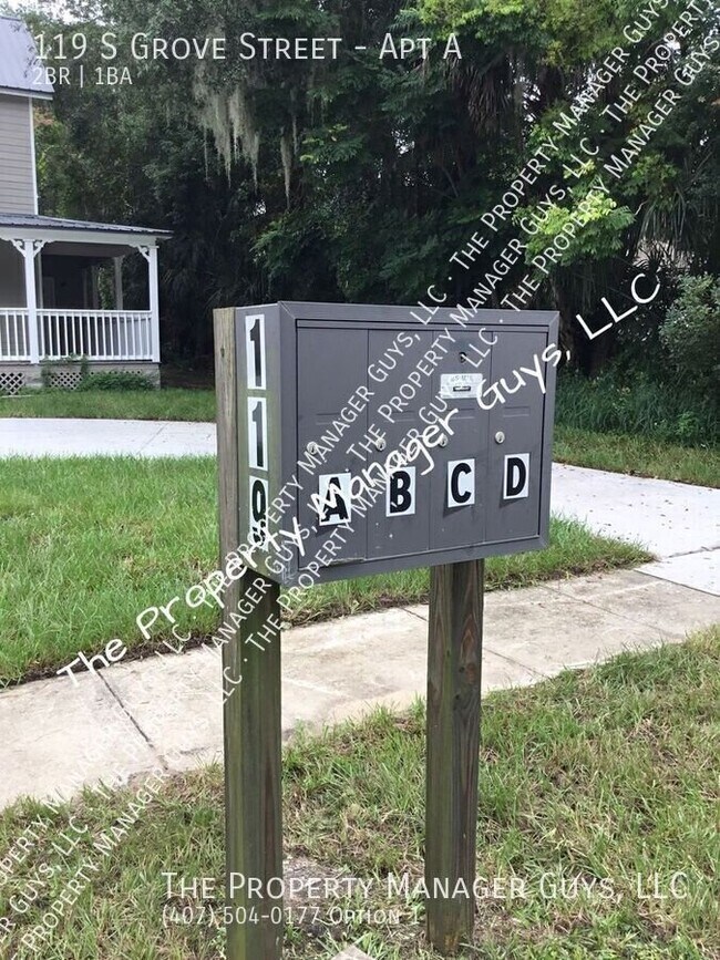 Building Photo - 119 S Grove St