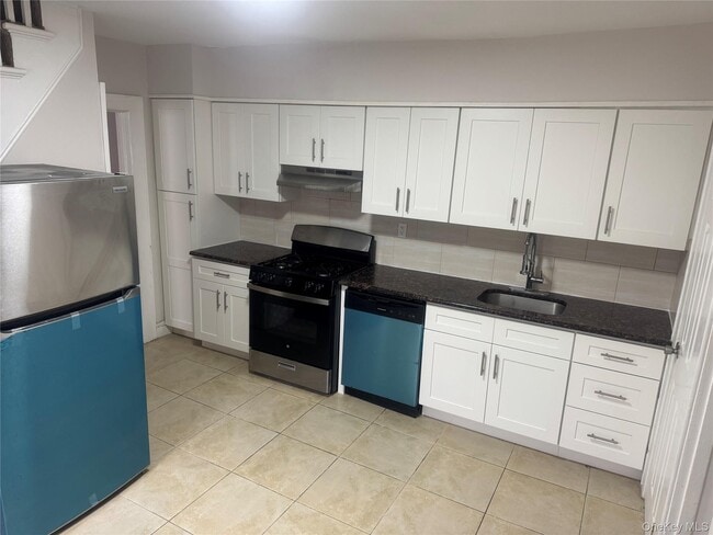 Building Photo - 267 Schenck Ave