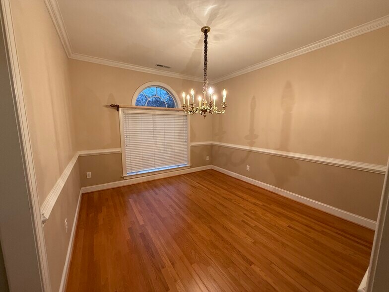 Building Photo - 2208 Anchoridge Ave