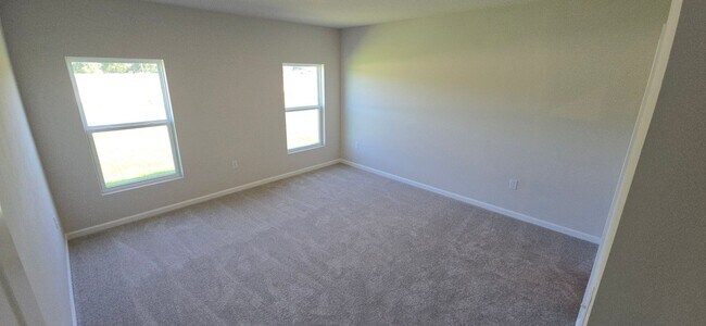 Building Photo - South Villages