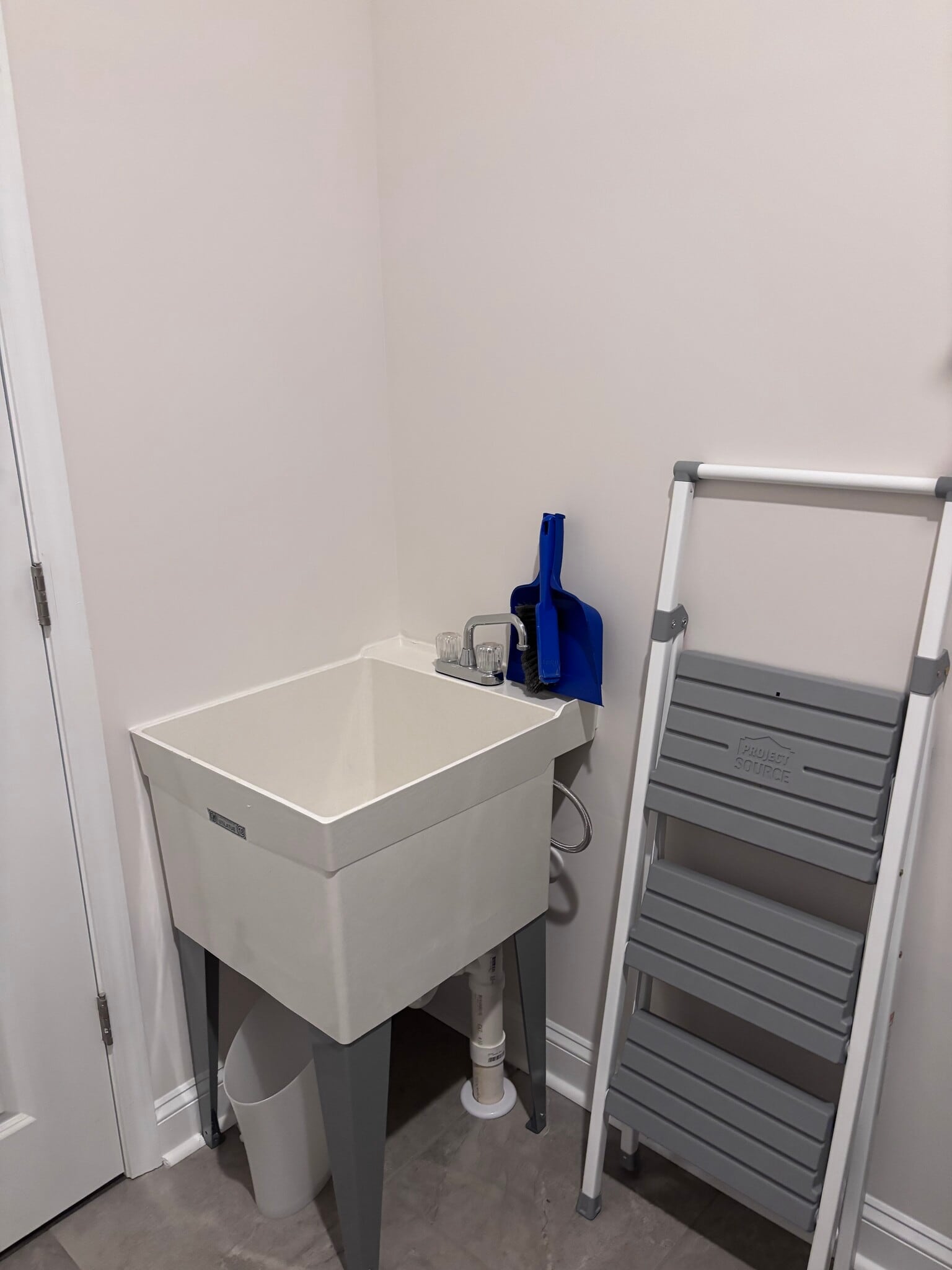 Building Photo - 62 Fox Cove Rd