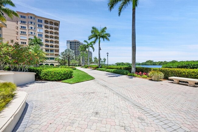 Building Photo - 13637 Deering Bay Dr