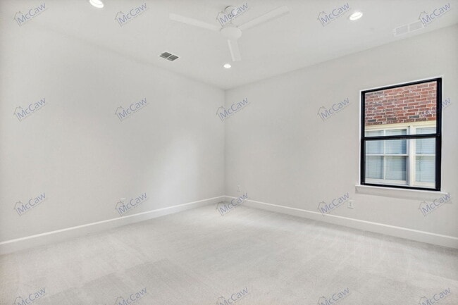 Building Photo - 3612 Binkley Ave