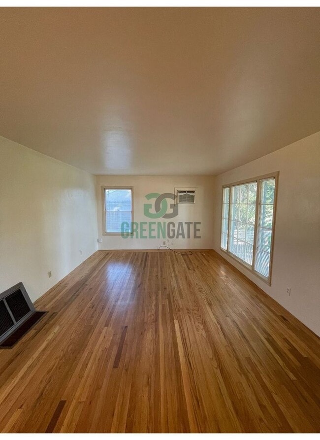 Building Photo - 3 BEDROOM 1 BATH HOME IN MODESTO!!