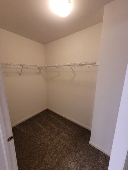 Building Photo - 22241 W Niagara Trail