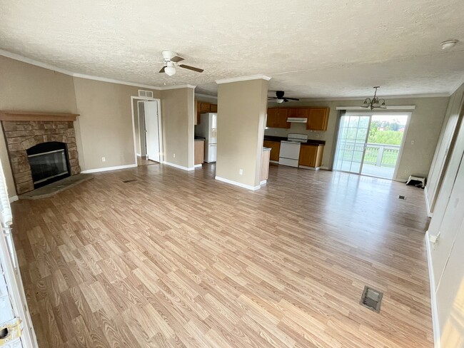 Building Photo - 140 Co Rd 230