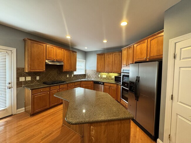 Building Photo - 515 Hannah McKenzie Dr