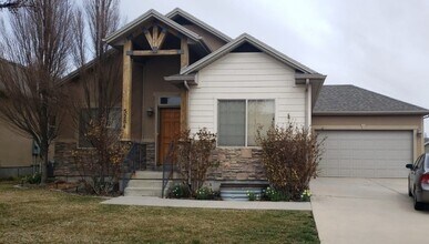 Building Photo - 5284 Ranches Loop Rd