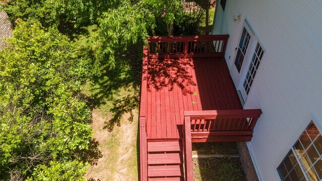 Building Photo - **5-BEDROOM HOME IN AMENITY-RICH MCKAY'S M...