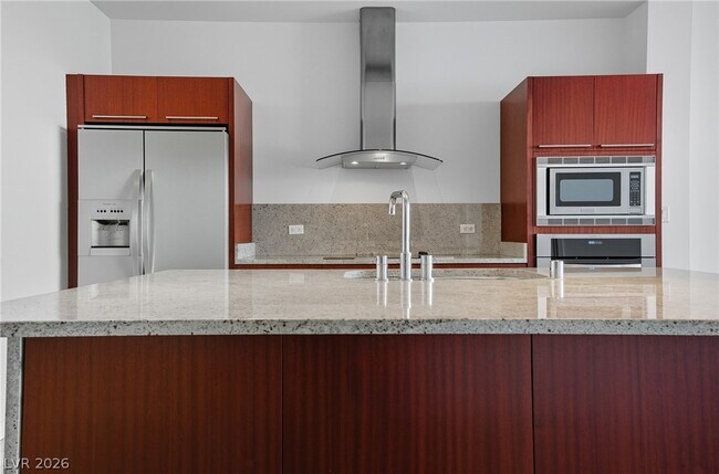 Building Photo - 4471 Dean Martin Dr