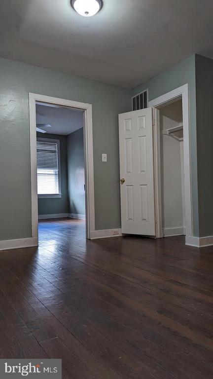 Building Photo - 124 W Hamburg St