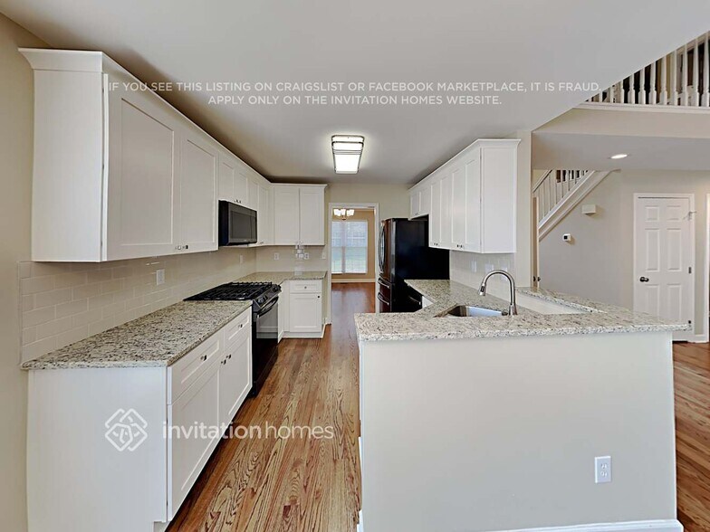 Building Photo - 6984 Forest Manor Dr