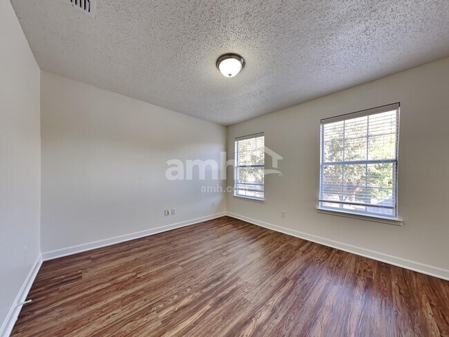 Building Photo - 5412 Big Bend Dr