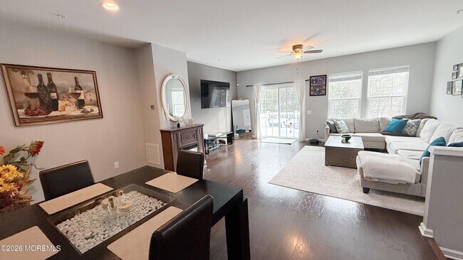 Building Photo - 110 Halliard Dr