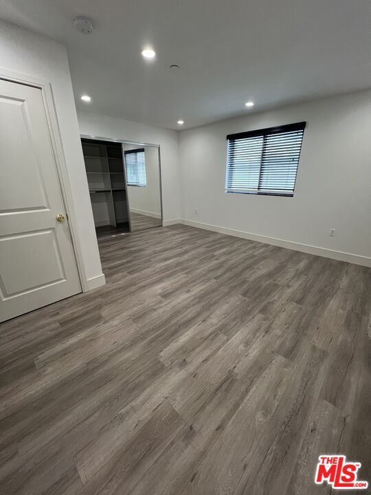 Building Photo - 10324 Mt Gleason Ave