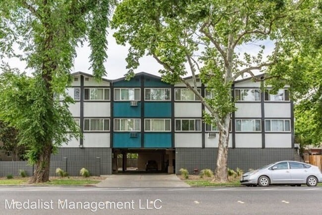 Primary Photo - Studio, 1 bath Apartment - 411 1ST STREET