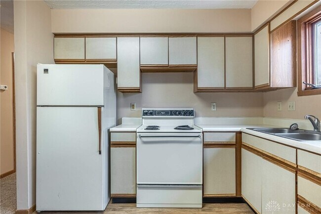 Building Photo - 160 N 4th St