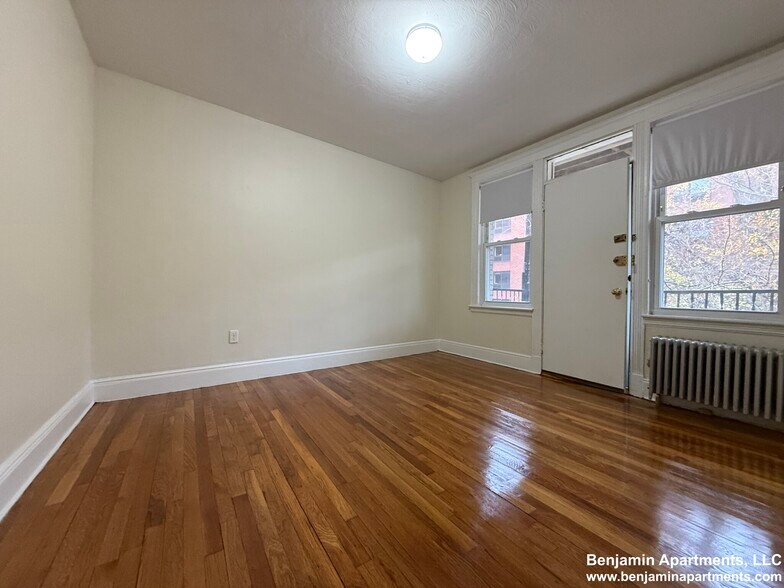 Building Photo - 1626 Commonwealth Ave