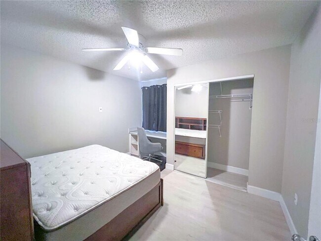 Building Photo - 2601 SW Archer Rd