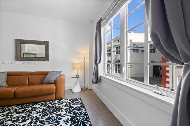 Building Photo - 530 Ocean Dr