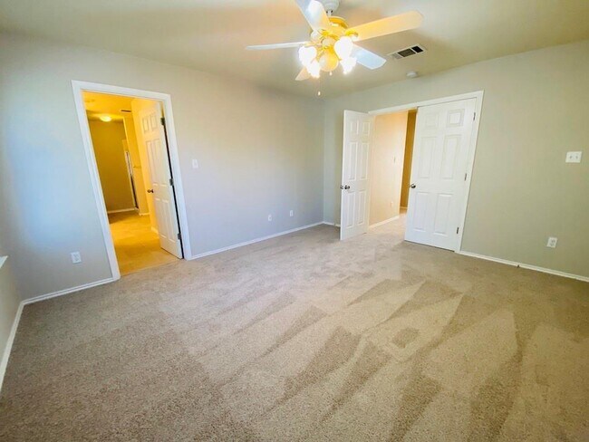 Building Photo - 3304 Kissman Dr