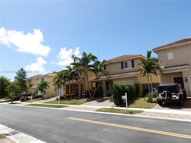 Building Photo - 8963 SW 215th Ln