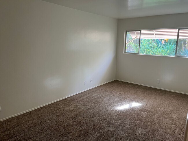 Building Photo - 206-210 Vista Glen Ln