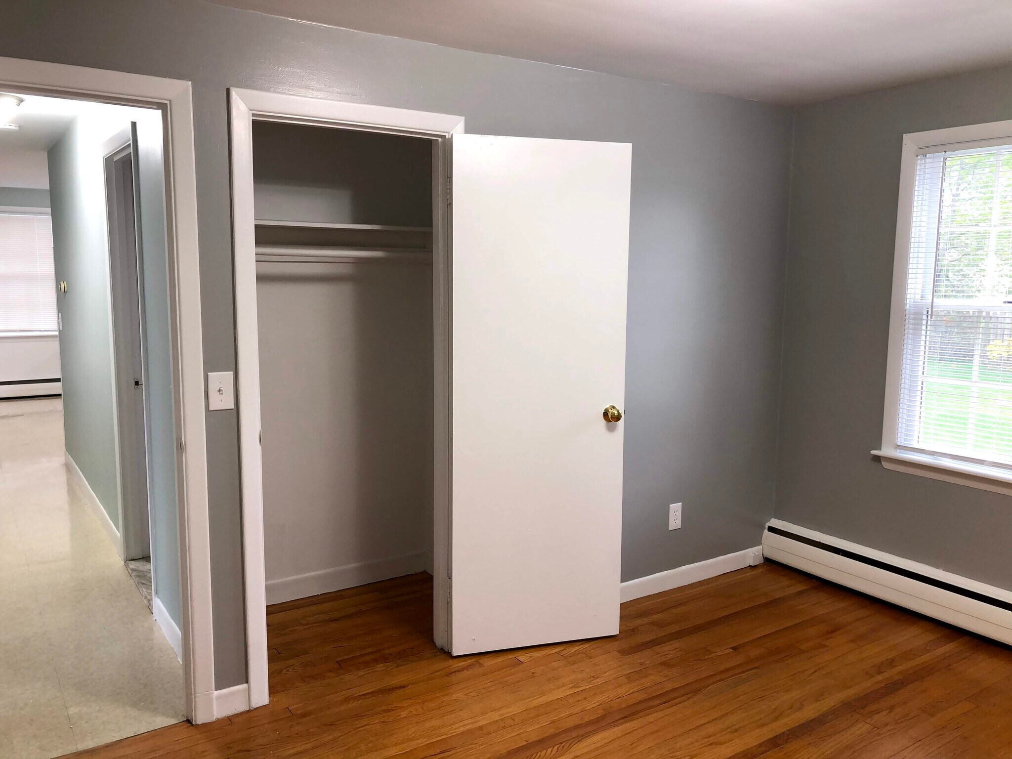 Building Photo - 236 Mapleton St