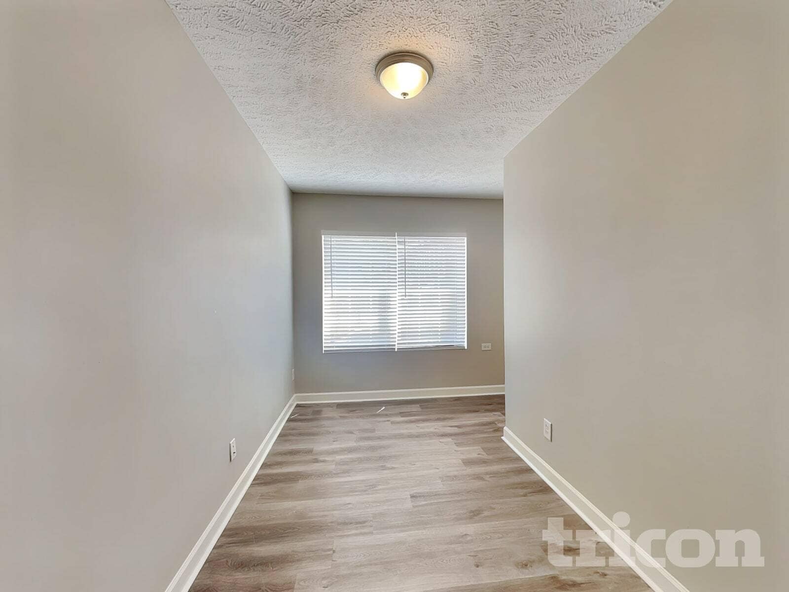 Building Photo - 649 Belgium Dr