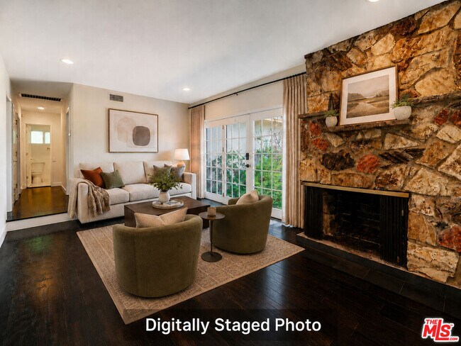 Building Photo - 4645 Petit Ave