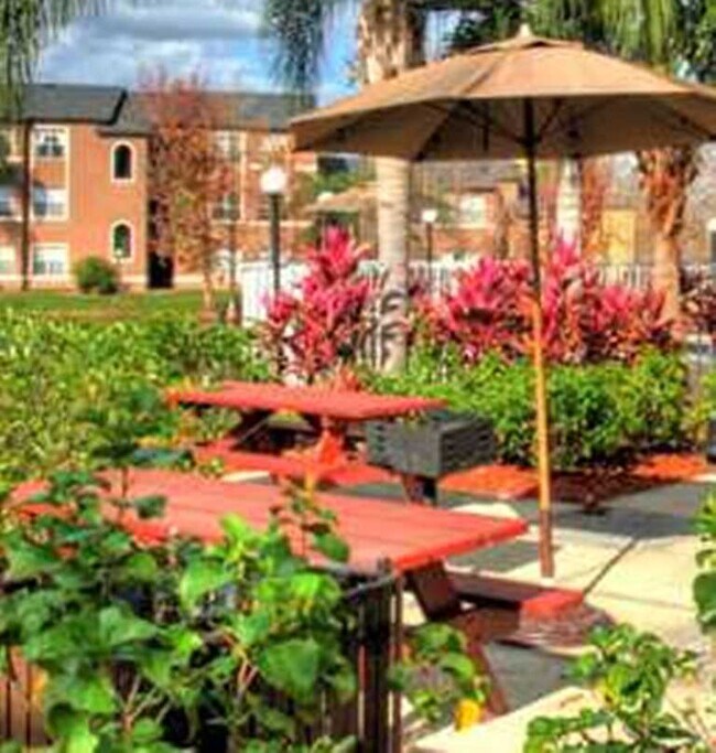 Building Photo - ORLANDO: Convenient to Airport, 3rd Floor ...