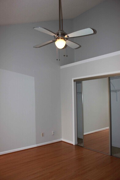 Building Photo - 1307 Red Deer Way