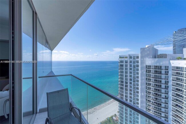 Building Photo - 18975 Collins Ave