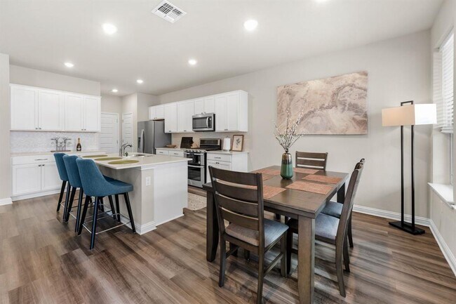 Building Photo - 8109 Mandela Bend