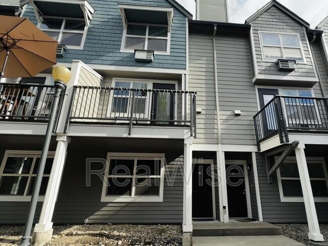Building Photo - 1713 SE Cutter Ln