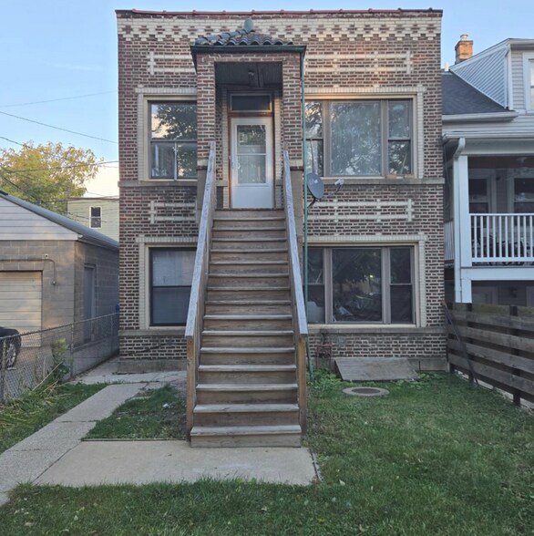 Building Photo - 1915 N Karlov Ave