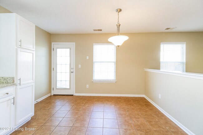 Building Photo - 9612 Arrowridge Dr